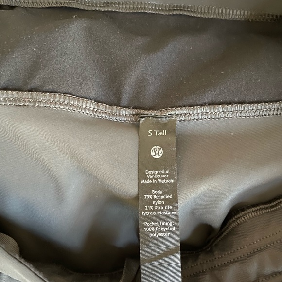 Lululemon Obsidian Surge Jogger Size S TALL - Picture 5 of 5